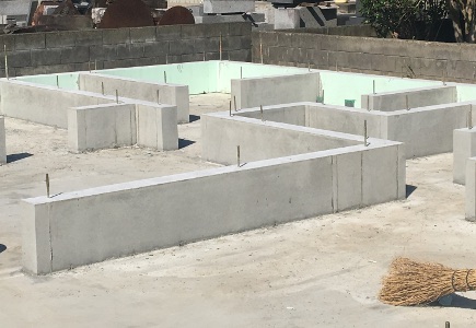 X邸　ｺﾝｸﾘｰﾄ基礎完成