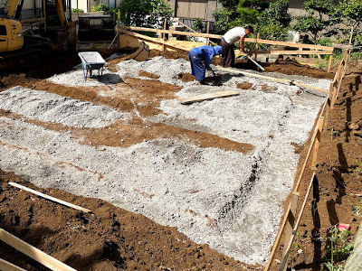 基礎工事－転圧