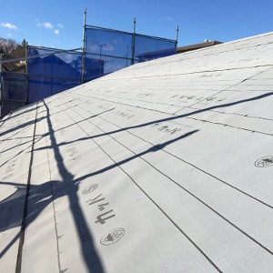 冬晴れ！ﾙｰﾌｨﾝｸﾞ張り