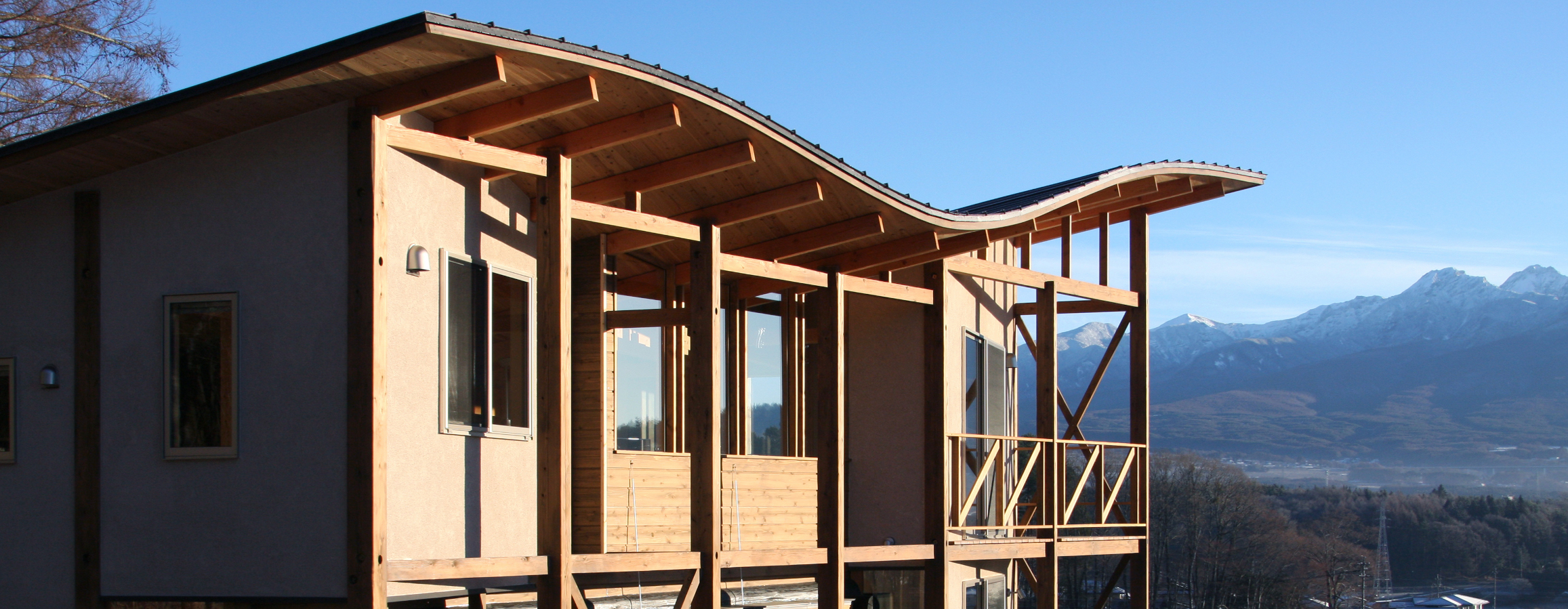 自然素材にこだわるキノイエの建築家